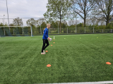 Training S.K.N.W.K. JO19-1 van donderdag 25 april 2024 (59/120)